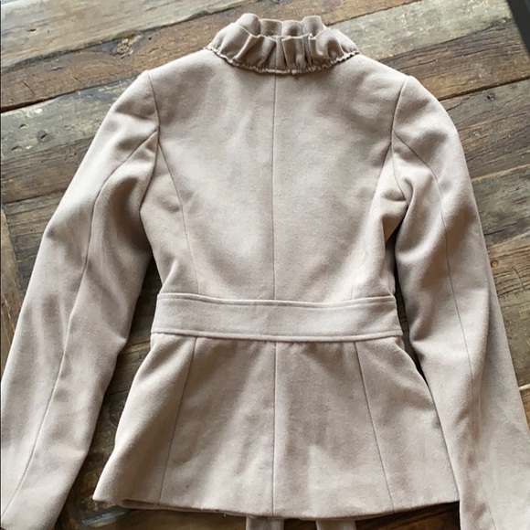 H&M ruffle coat - Picture 2 of 3